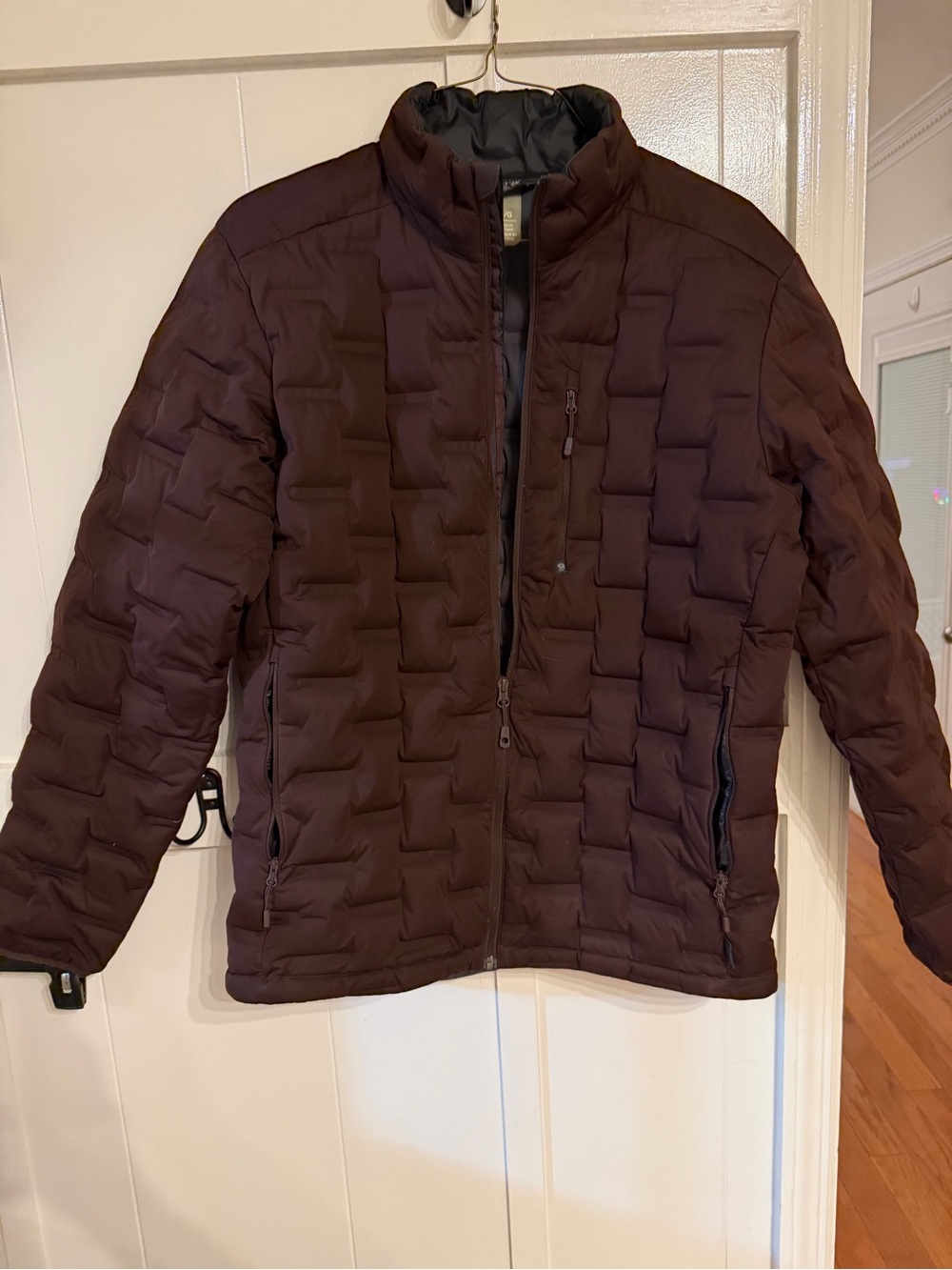 Mountain Hardwear Men's Quilted Puffer Jacket in Deep Brown